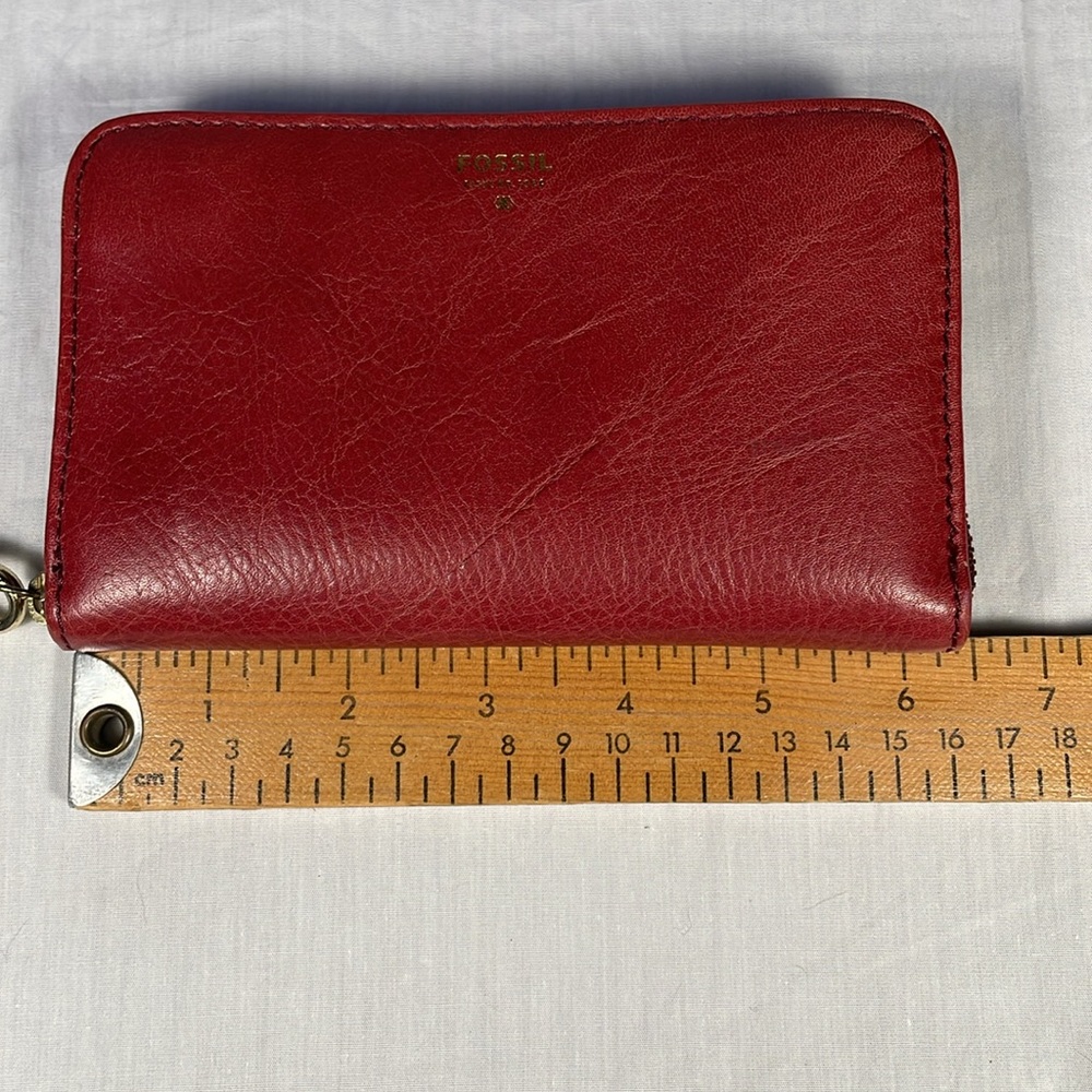 Fossil Red Leather Zippered Wallet With Strap Wri… - image 8